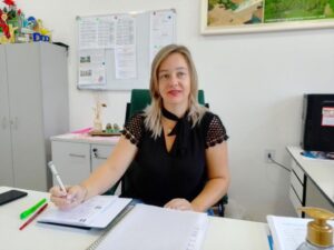 Foco na educação e no retorno seguro de alunos e professores