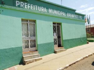 Setores públicos irão atender com agendamento e equipe reduzida