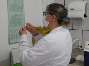 Contra a covid-19: Município prossegue a vacinação de pessoas de 18 anos ou mais