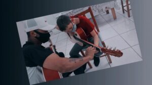 Ao som do violão