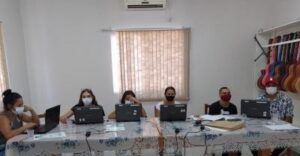 Encontros semanais ampliam horizontes de jovens erebanguenses